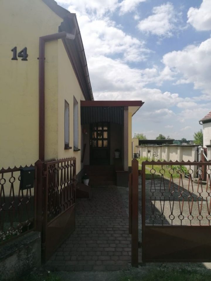 dom wolnostojący, 4 pokoje Gogolin. Zdjęcie 2
