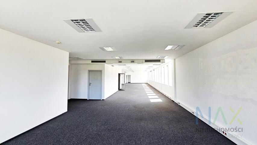 Biuro Kraków Płaszów, ul. gen. Henryka Kamieńskiego. Zdjęcie 9