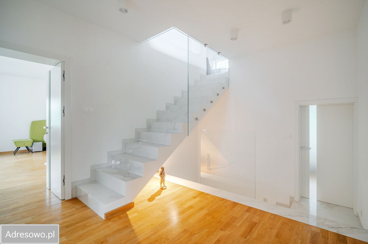 dom wolnostojący, 5 pokoi Magdalenka. Zdjęcie 12