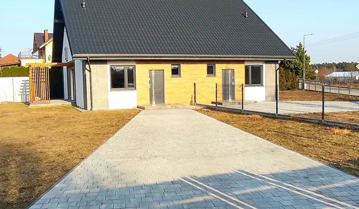 bliźniak, 4 pokoje Karbowo, Liliowa 2