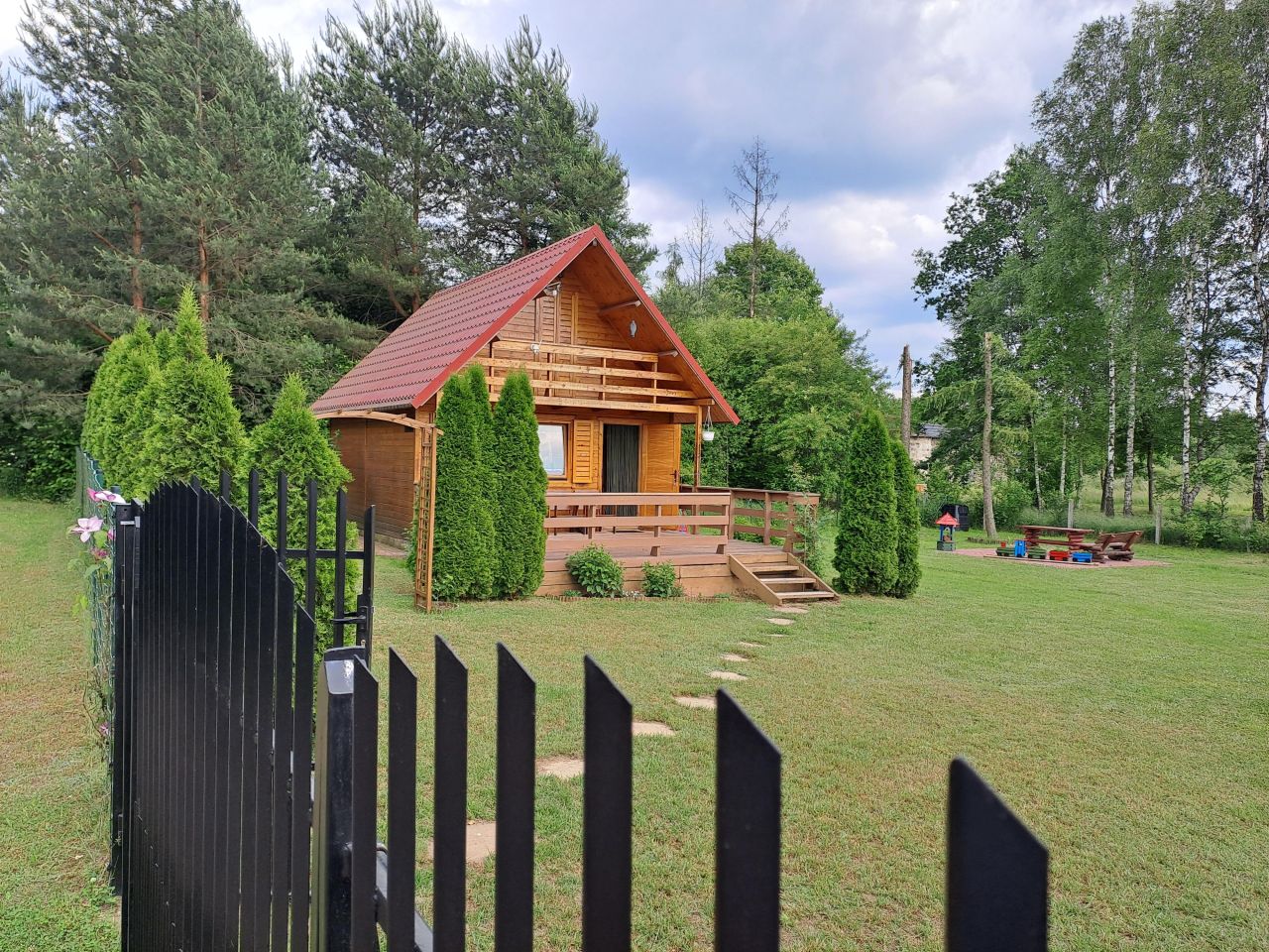 dom wolnostojący, 3 pokoje Hutki