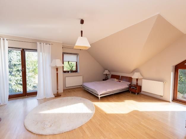 dom wolnostojący, 6 pokoi Czernica, ul. Mikołaja Reja