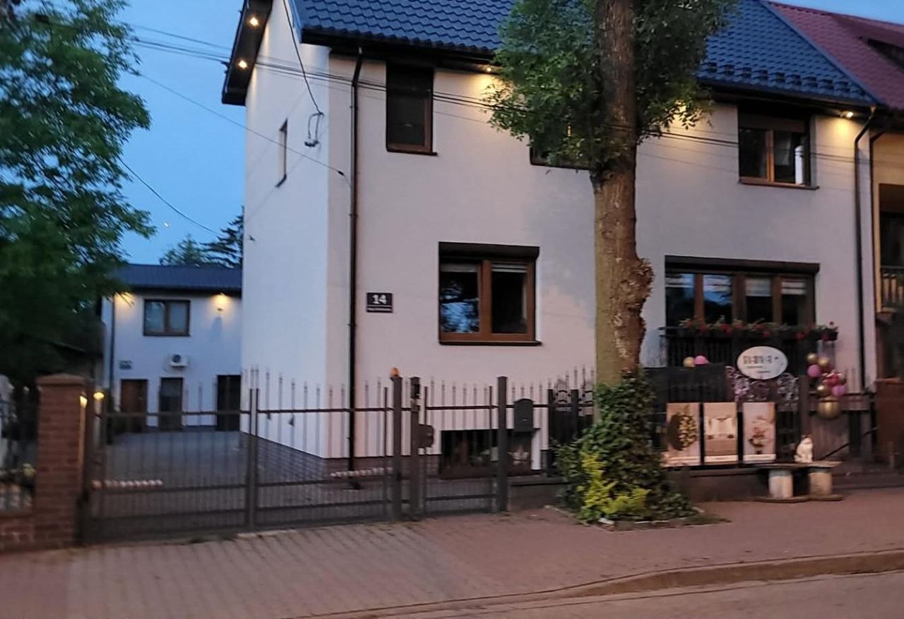 dom wolnostojący, 20 pokoi Piastów, al. Krakowska