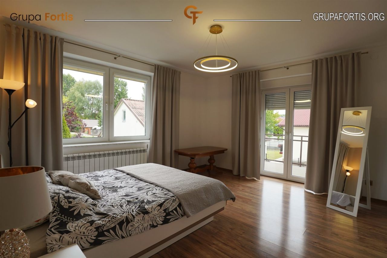 dom wolnostojący, 7 pokoi Kazimierza Wielka, ul. Krakowska. Zdjęcie 12