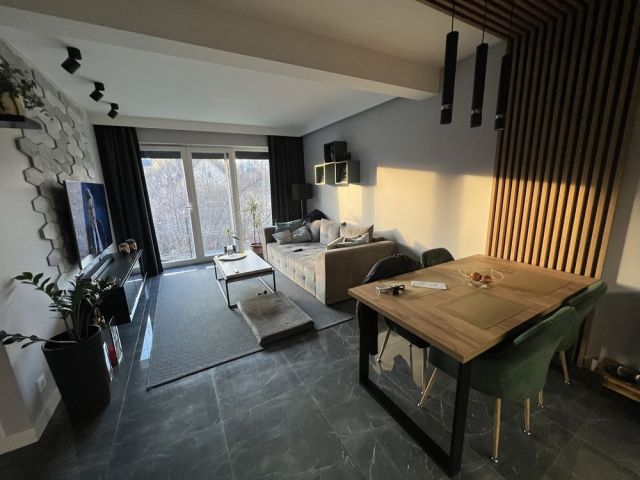 Mieszkanie 3-pokojowe Marki. Zdjęcie 1