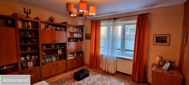 dom wolnostojący, 6 pokoi Zegrze Południowe, ul. Kąpielowa. Zdjęcie 1