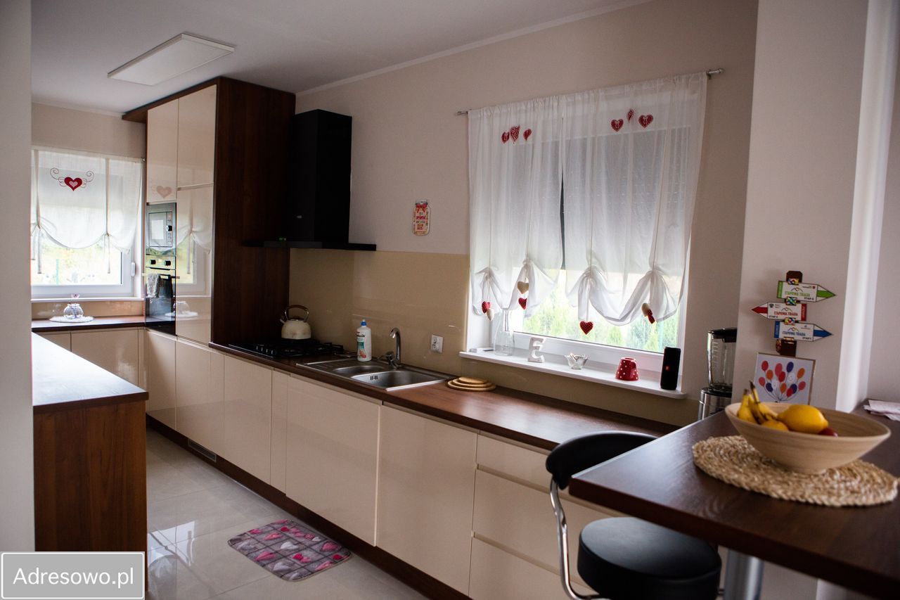 bliźniak, 4 pokoje Karwia. Zdjęcie 3