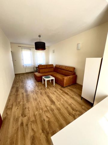 dom szeregowy, 2 pokoje Lubin, ul. Magnoliowa. Zdjęcie 2