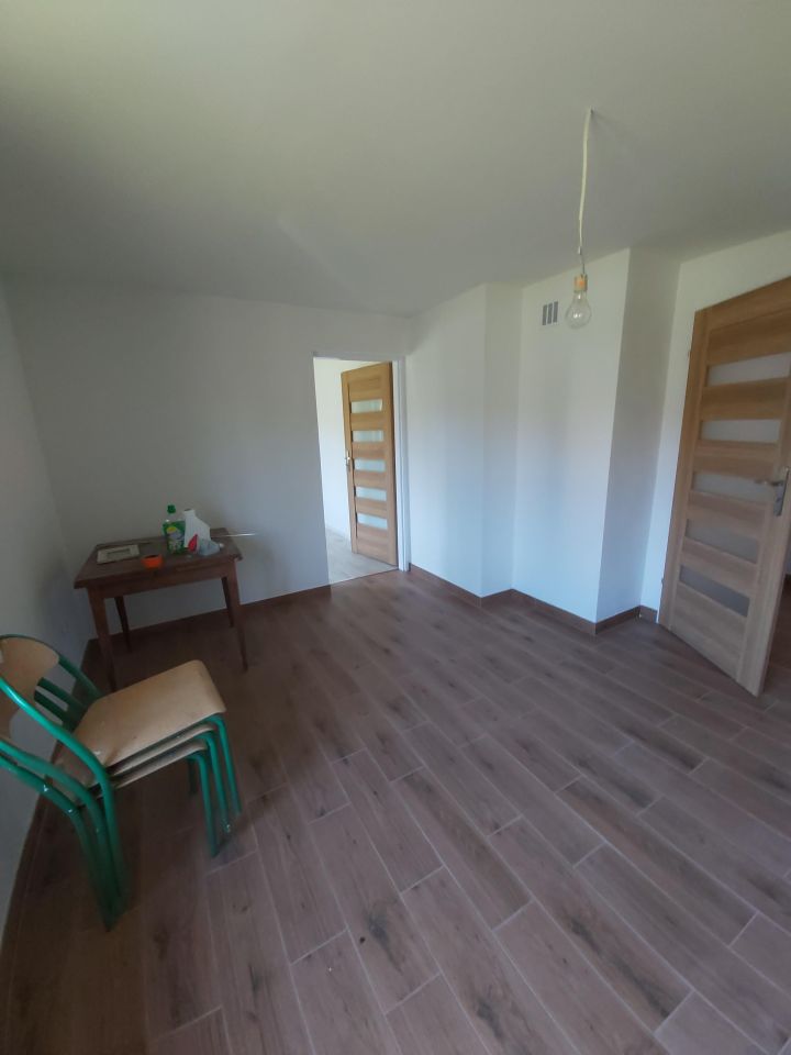 dom wolnostojący, 2 pokoje Szczeglacin. Zdjęcie 10