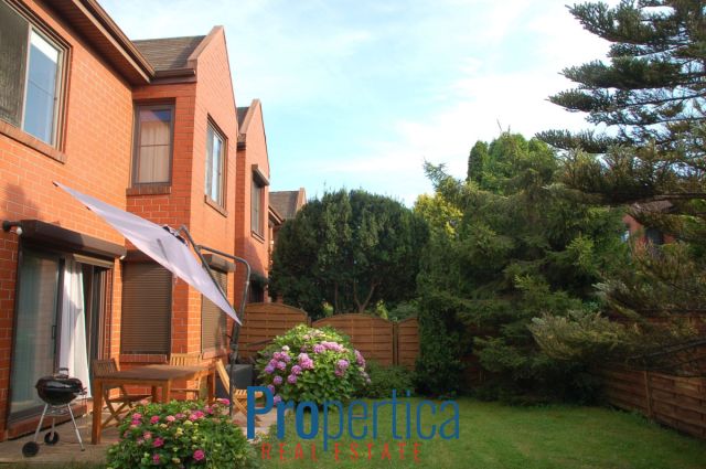 dom szeregowy, 5 pokoi Warszawa Targówek, ul. Karkonoszy. Zdjęcie 1