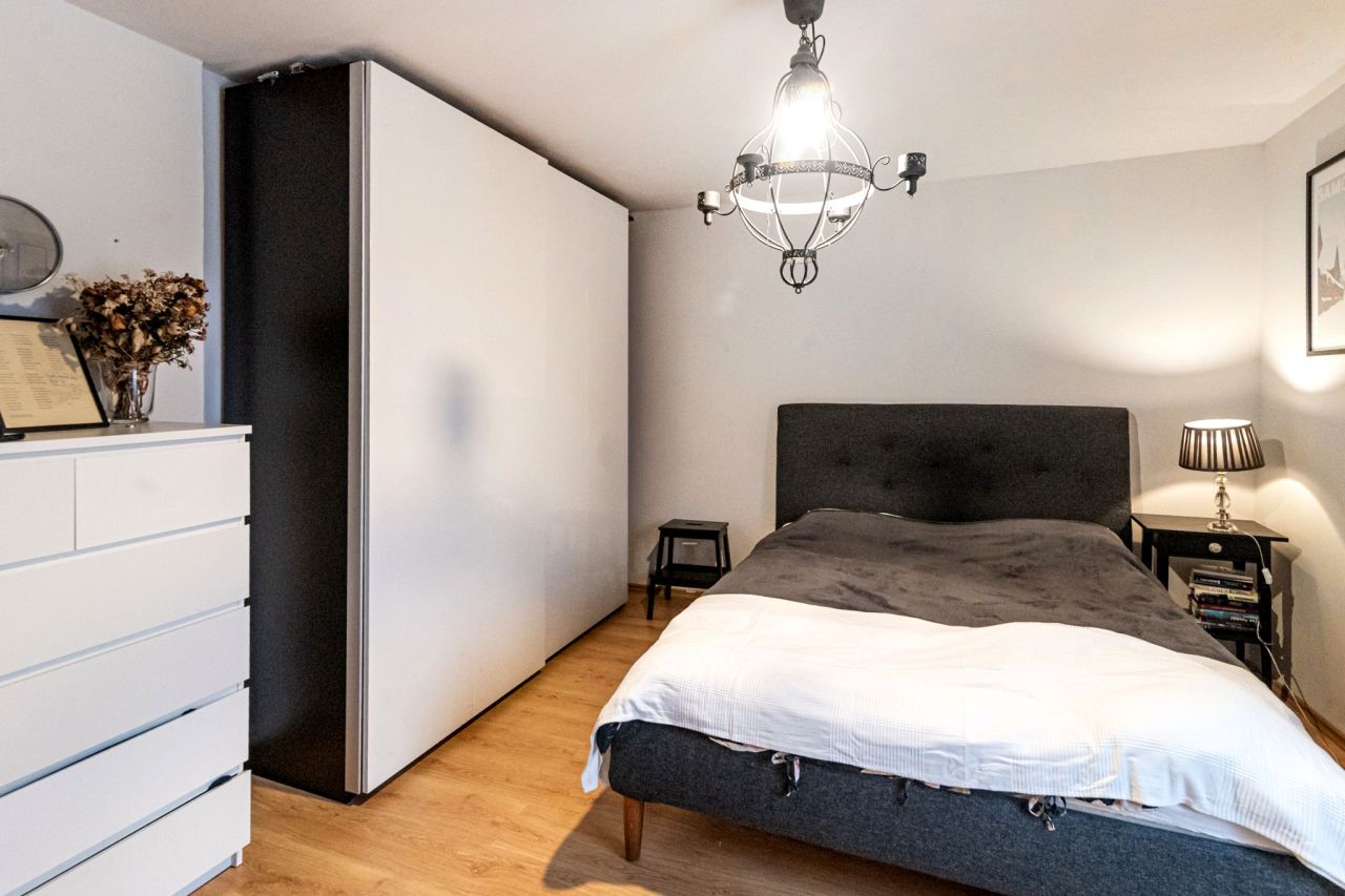 dom wolnostojący, 7 pokoi Stradów. Zdjęcie 2