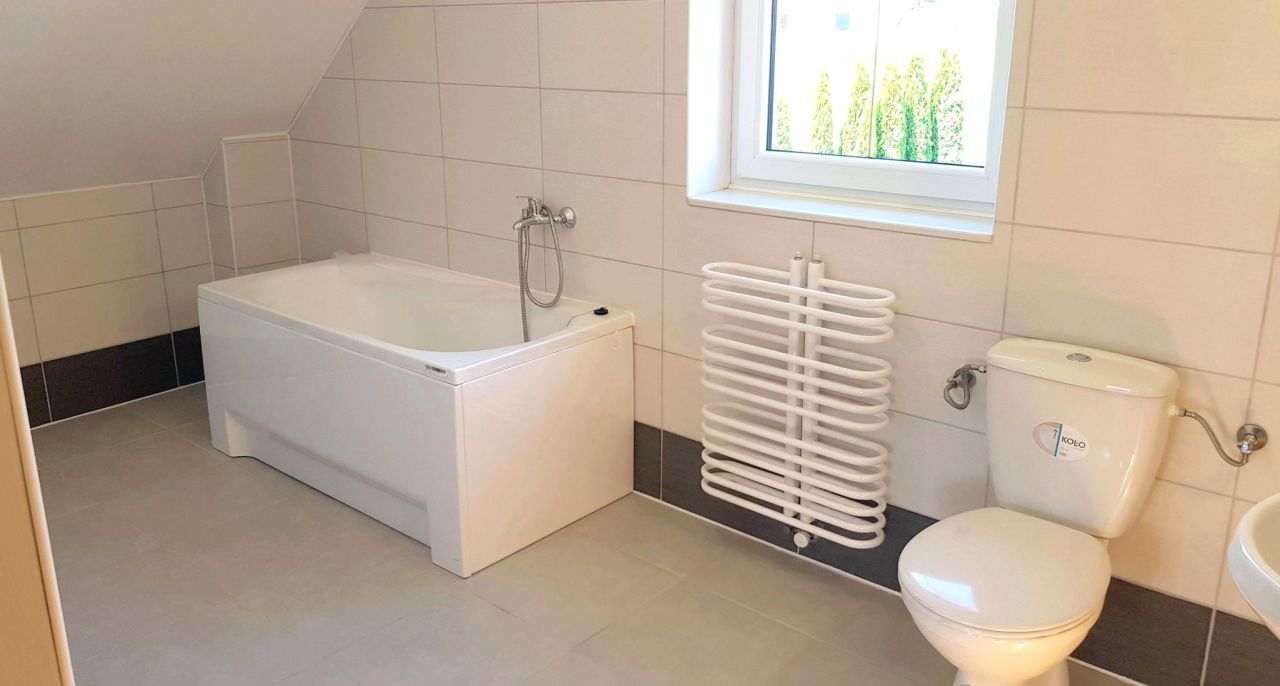 dom wolnostojący, 5 pokoi Lesko, ul. Słoneczna. Zdjęcie 18