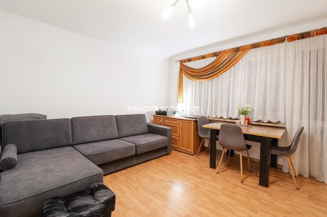 Mieszkanie 2-pokojowe Kraków Czyżyny, os. Dywizjonu 303. Zdjęcie 3