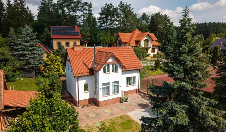dom wolnostojący, 5 pokoi Łupstych