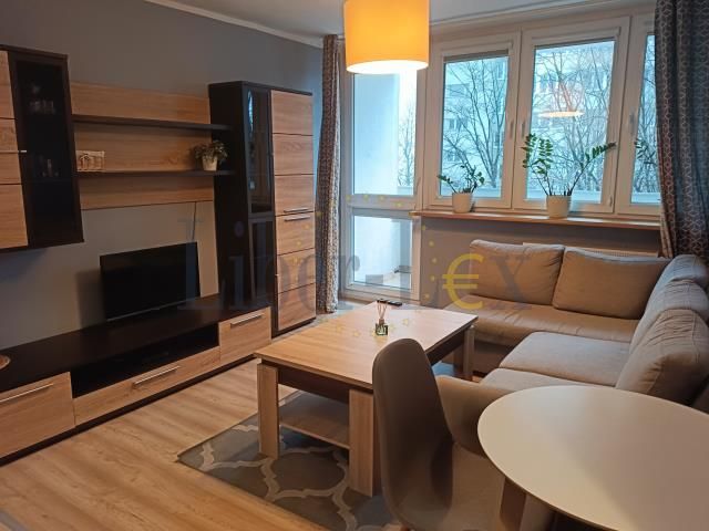 Mieszkanie 2-pokojowe Warszawa Praga-Południe, al. Stanów Zjednoczonych. Zdjęcie 1