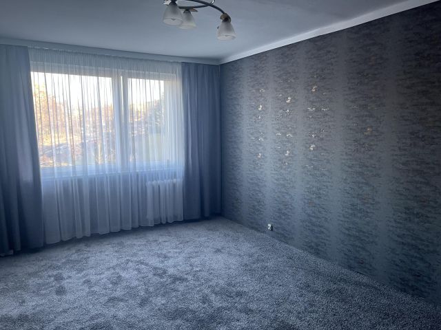 Mieszkanie 1-pokojowe Wałbrzych Piaskowa Góra, ul. Kornela Makuszyńskiego. Zdjęcie 1