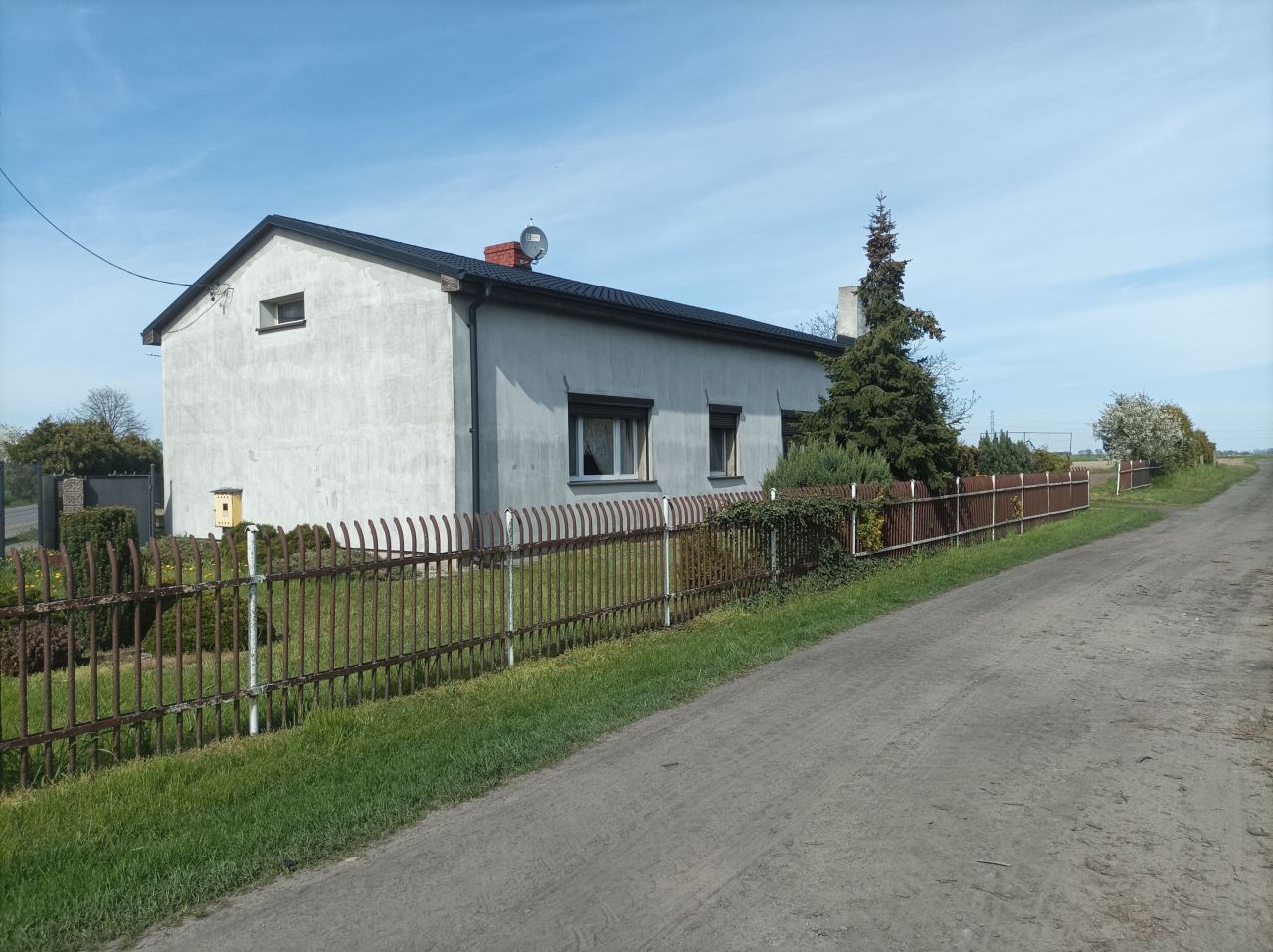 dom wolnostojący, 3 pokoje Dobieżyn