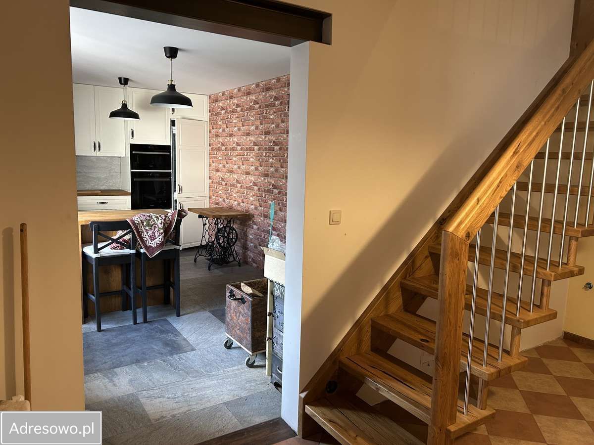 dom wolnostojący, 5 pokoi Drzewiany. Zdjęcie 8