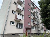 Mieszkanie 4-pokojowe Nowy Tomyśl, os. Stefana Batorego. Zdjęcie 3