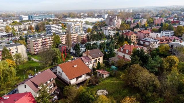 dom wolnostojący, 9 pokoi Kraków Podgórze, ul. Wiktora Heltmana. Zdjęcie 1