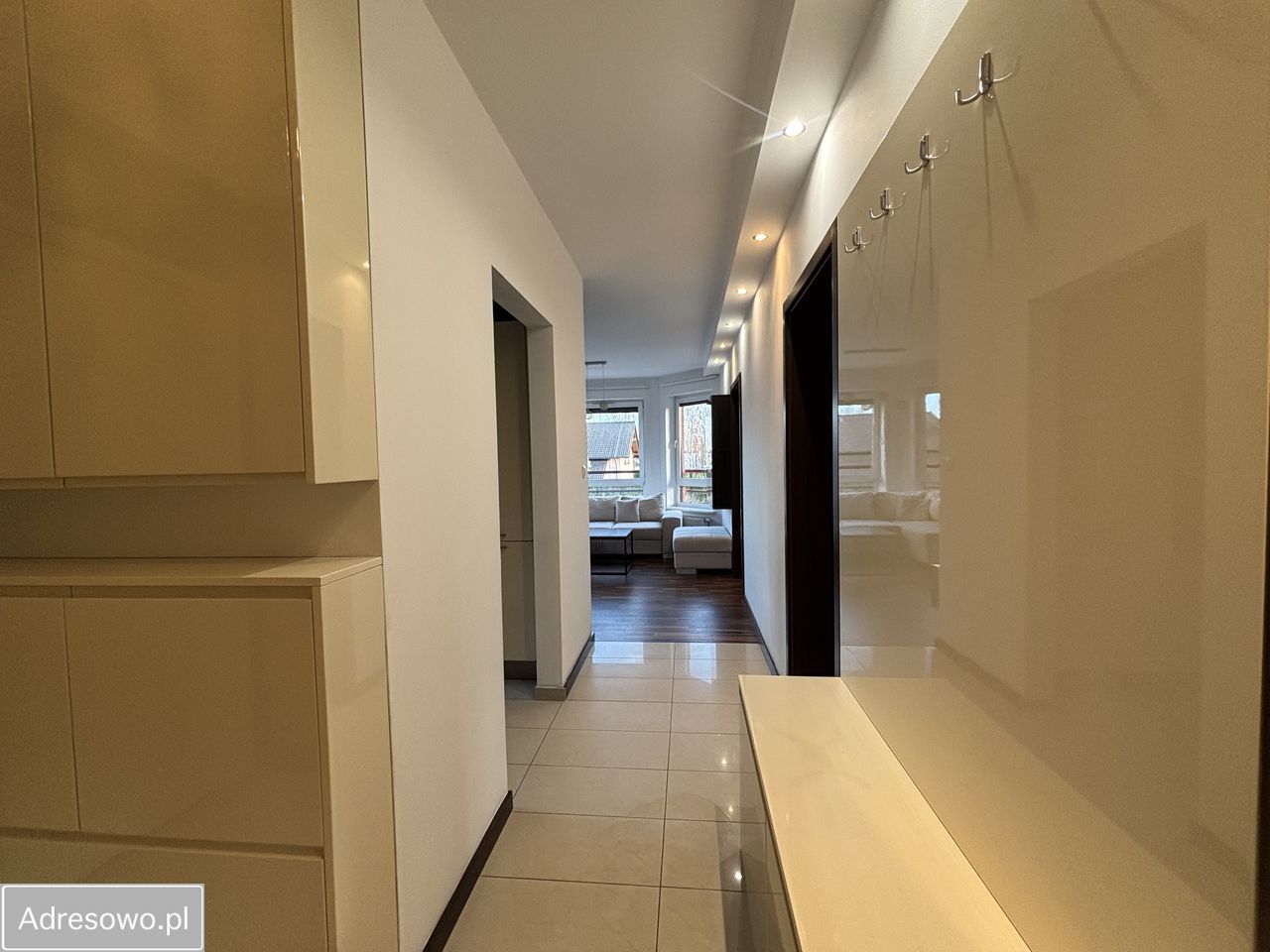 Mieszkanie 4-pokojowe Dąbrówka, ul. Komornicka. Zdjęcie 3