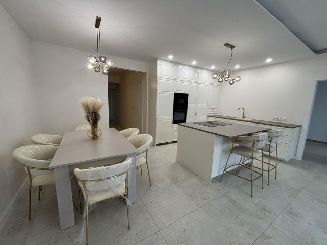 Mieszkanie 5-pokojowe Łódź Górna, ul. Świętego Mikołaja. Zdjęcie 4