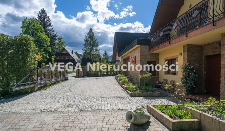 dom wolnostojący, 7 pokoi Zakopane Krzeptówka