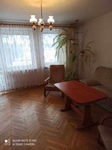 Mieszkanie 3-pokojowe Lewin Kłodzki, ul. Obrońców Warszawy. Zdjęcie 1