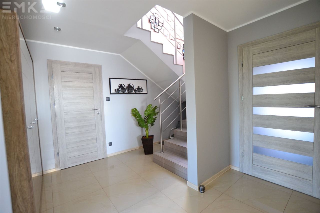 dom wolnostojący, 5 pokoi Komaszyce. Zdjęcie 11