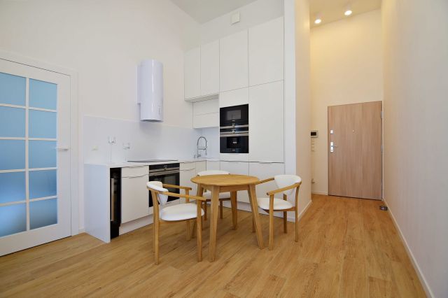 Mieszkanie 2-pokojowe Warszawa Włochy, ul. Aleje Jerozolimskie. Zdjęcie 1