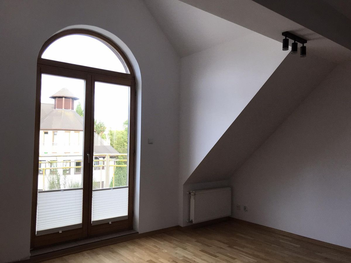 Mieszkanie 4-pokojowe Szczecin, ul. Ostrobramska. Zdjęcie 2