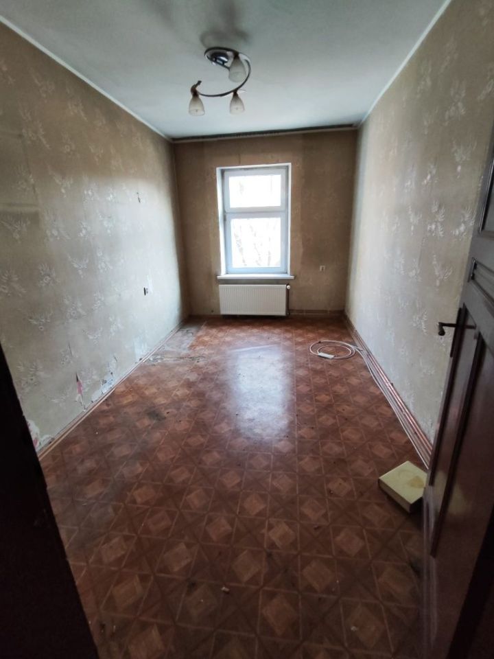 Mieszkanie 4-pokojowe Wałbrzych Śródmieście. Zdjęcie 1