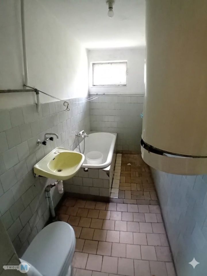dom wolnostojący, 3 pokoje Chęciny. Zdjęcie 8