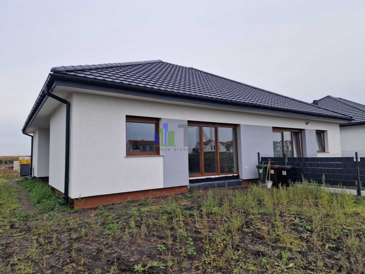 dom wolnostojący, 4 pokoje Dobrzykowice. Zdjęcie 2