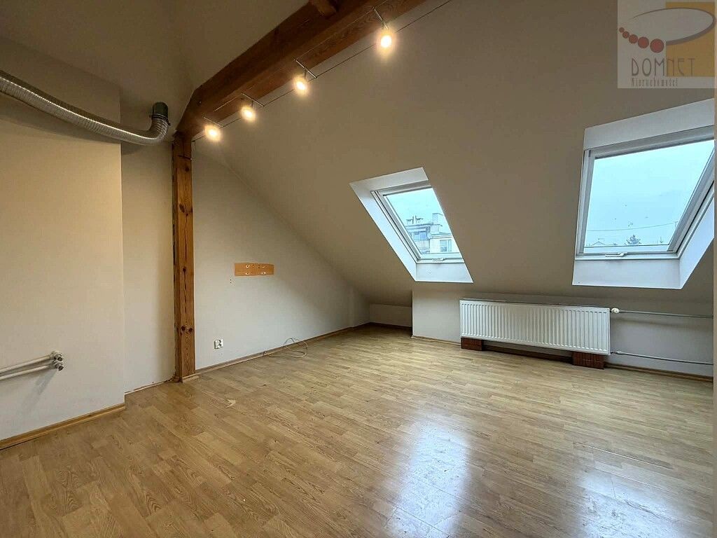 dom szeregowy, 7 pokoi Brwinów. Zdjęcie 8