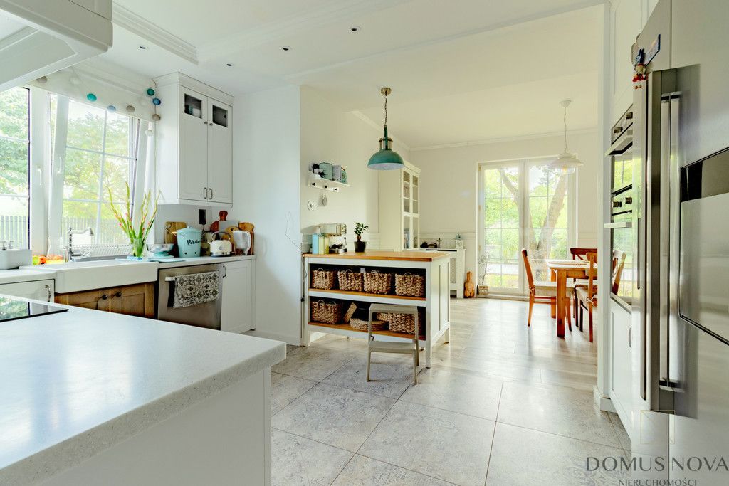 dom wolnostojący, 5 pokoi Dąbrowa Chotomowska, ul. Czeremchowa. Zdjęcie 1