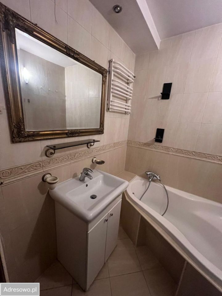 Mieszkanie 3-pokojowe Gdynia Obłuże, ul. kpt. Antoniego Ledóchowskiego. Zdjęcie 2