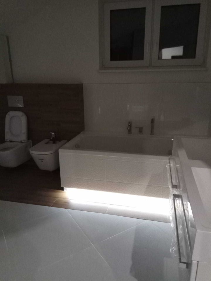 dom wolnostojący, 6 pokoi Łazy. Zdjęcie 2