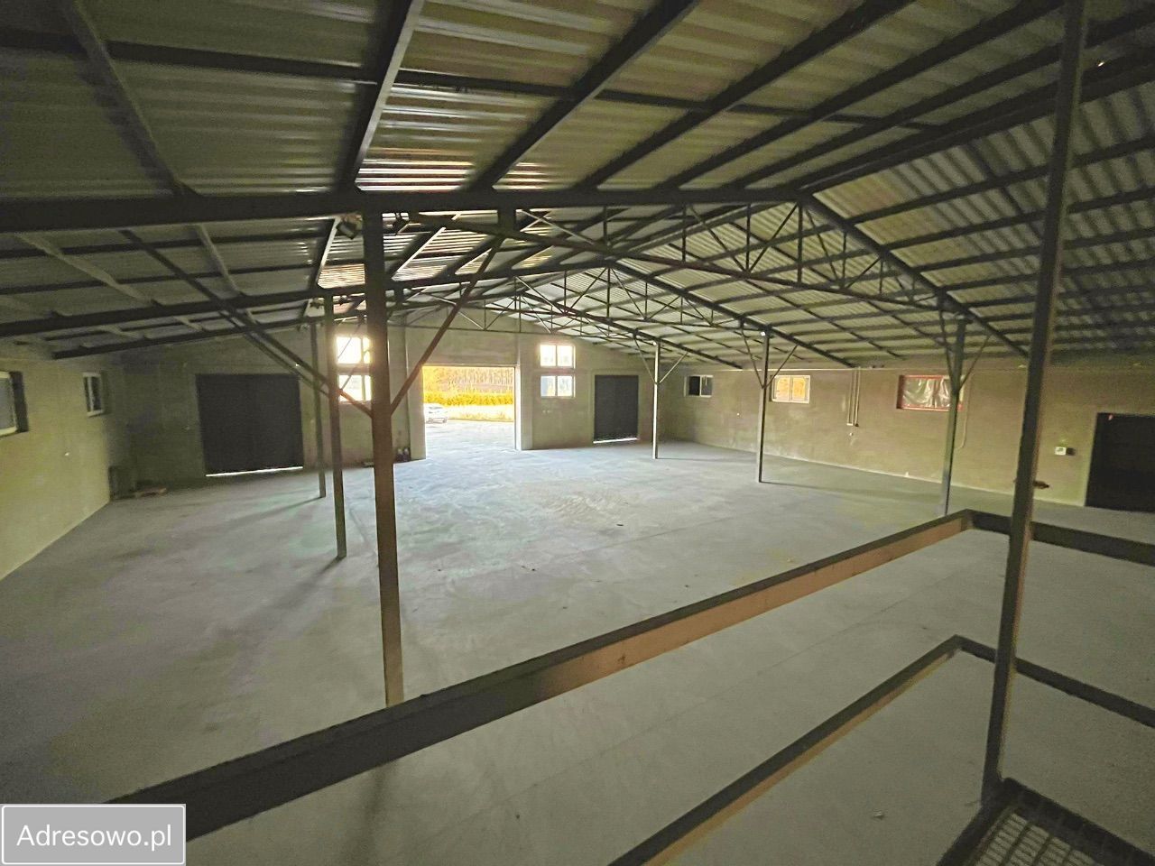 Hala/magazyn Jednorożec. Zdjęcie 8