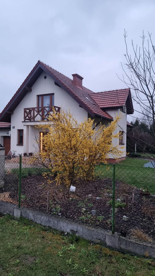 dom wolnostojący, 6 pokoi Pisary