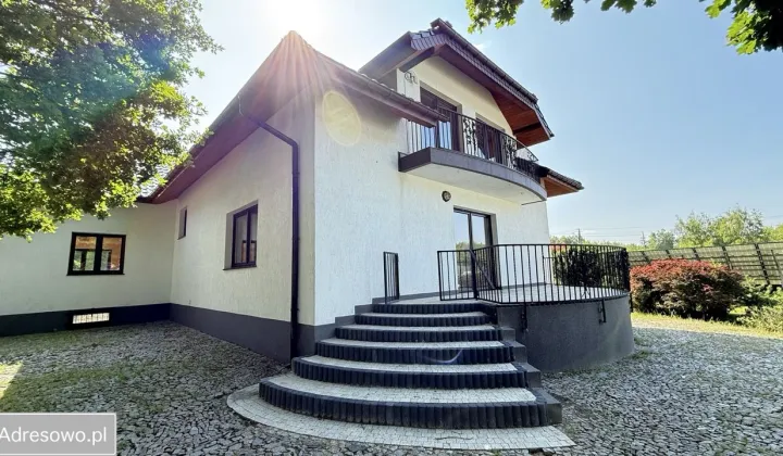 dom wolnostojący, 8 pokoi Zawiercie
