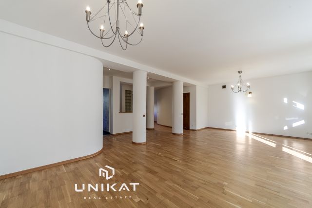 dom szeregowy, 9 pokoi Warszawa Bielany, ul. Hajoty. Zdjęcie 3