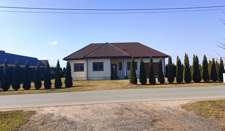 dom wolnostojący, 3 pokoje Bylice