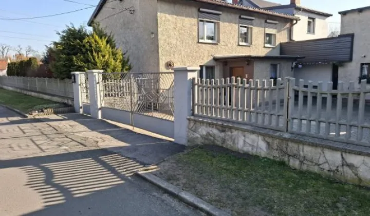 dom wolnostojący, 9 pokoi Toszek Oracze, ul. Oracze