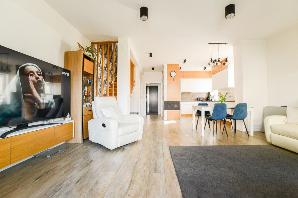 dom szeregowy, 6 pokoi Ząbki, ul. Skowronka. Zdjęcie 14