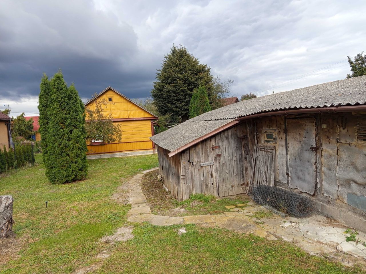 dom wolnostojący, 2 pokoje Trawniki. Zdjęcie 5