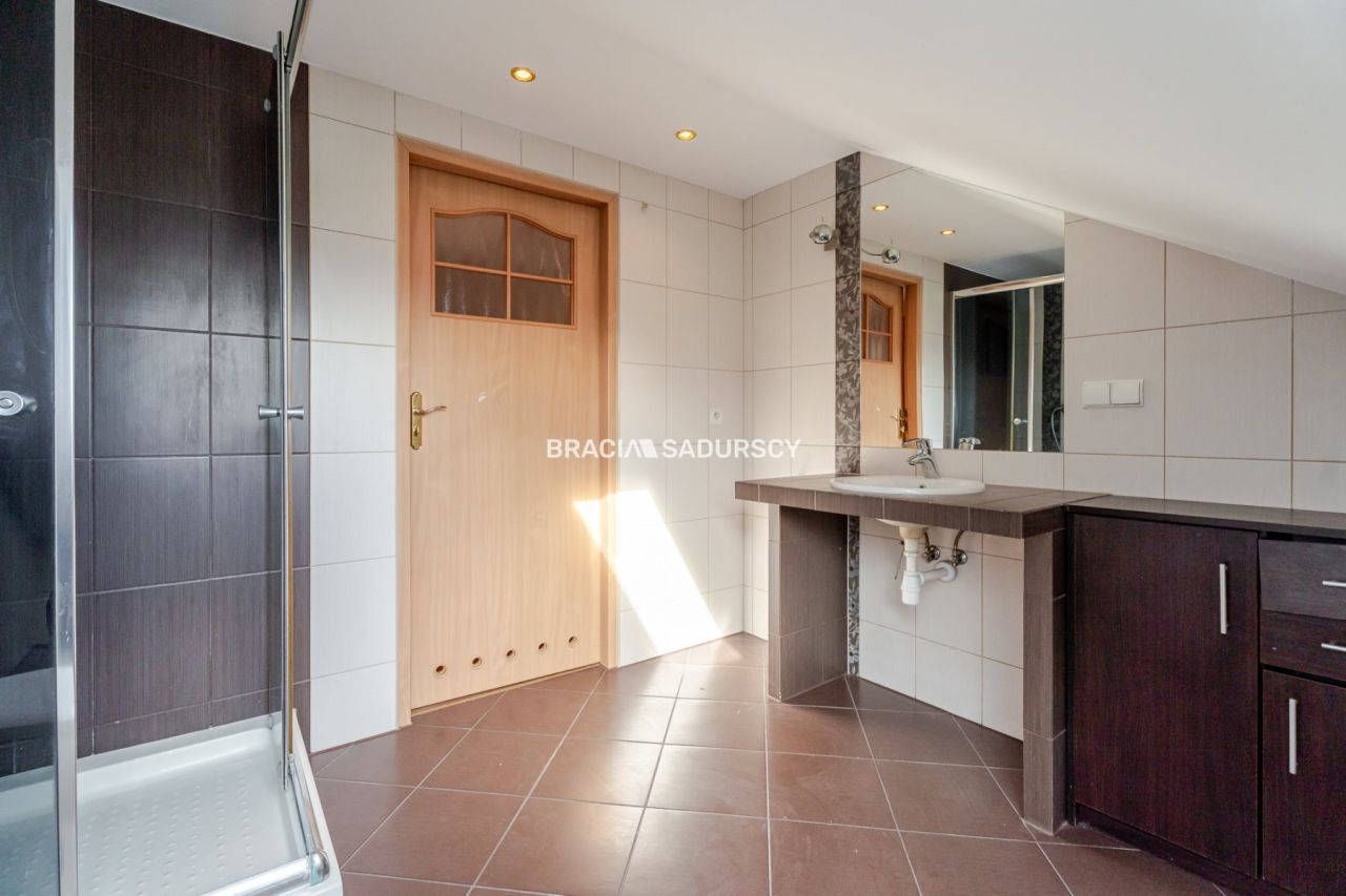 dom wolnostojący, 7 pokoi Skawina, ul. Wojska Polskiego. Zdjęcie 33