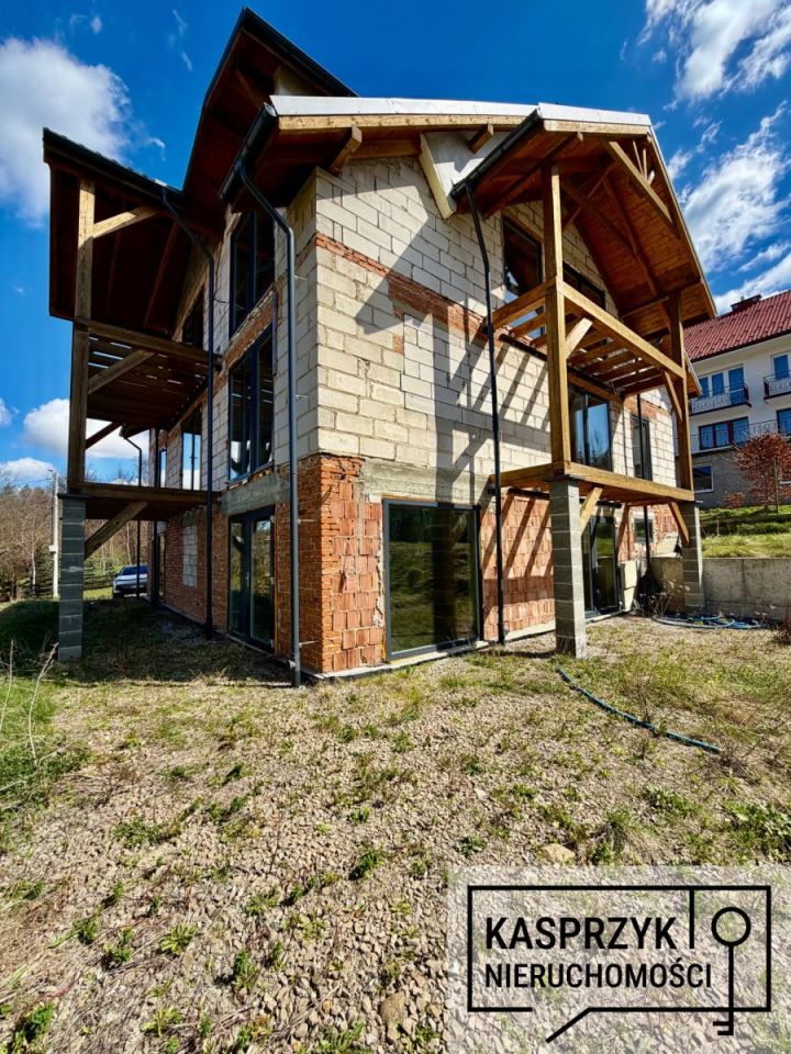 dom wolnostojący, 11 pokoi Iwonicz-Zdrój, ul. Kwiatowa. Zdjęcie 5