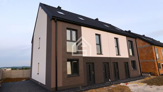 Mieszkanie 3-pokojowe Kłaj. Zdjęcie 1