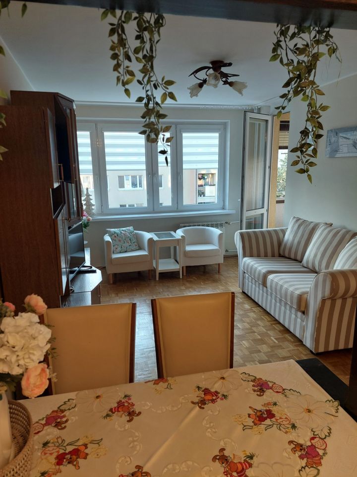 Mieszkanie 3-pokojowe Nowy Dwór Mazowiecki Centrum, ul. Bohaterów Modlina. Zdjęcie 2